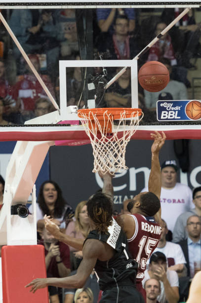 在足球场上 在足球场上