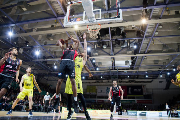 员直面门将 员直面门将