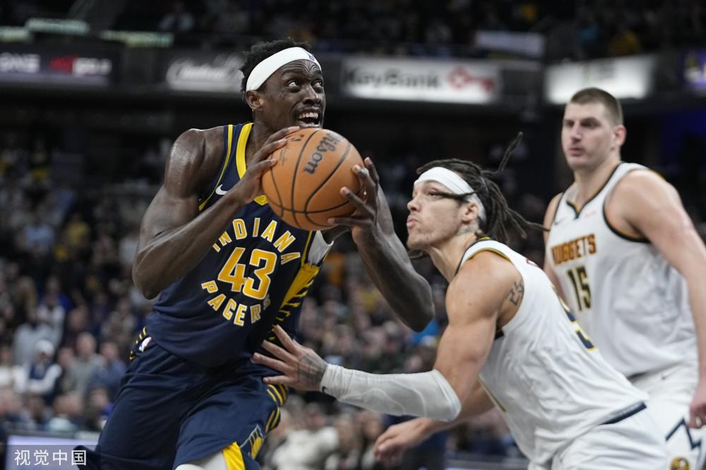 但在赛场上 但在赛场上